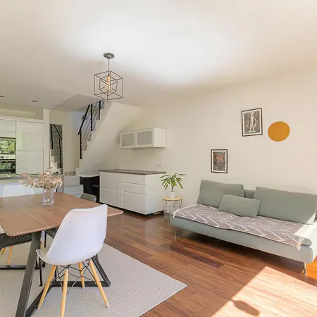 Triplex Climatisation Et Parking Proche Centre Lyon *